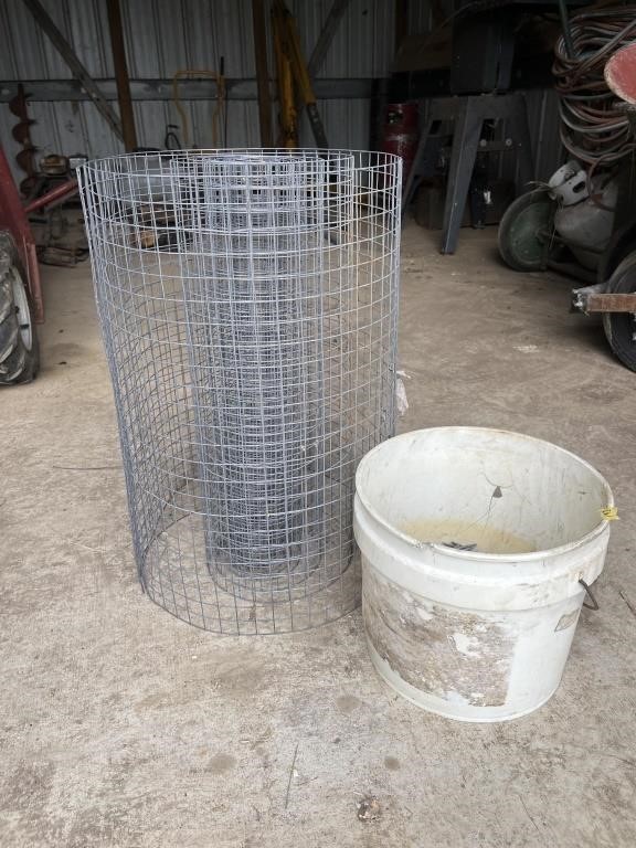 Partial roll of chicken wire 2ft tall and bucket