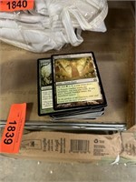 LOT OF MAGIC THE GATHERING CARDS