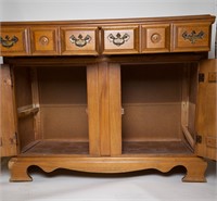 Wooden Dresser / Buffet w 2 Drawers & 2 Doors