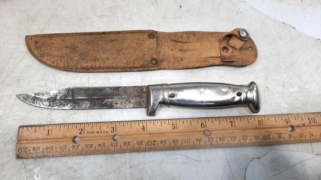 Knife w/ Sheath 4.25" Blade