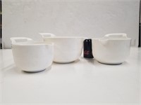 Nesting Mixing Bowls and Strainers