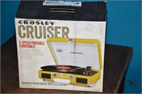 CROSLEY RECORD PLAYER ! -LR