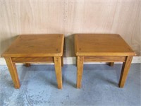 2 WOOD ENDTABLES APPROX. 21" T 22.5" L 26.5" W