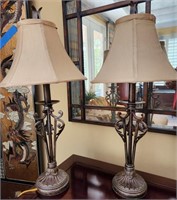 L - PAIR OF MATCHING TABLE LAMPS (M30)