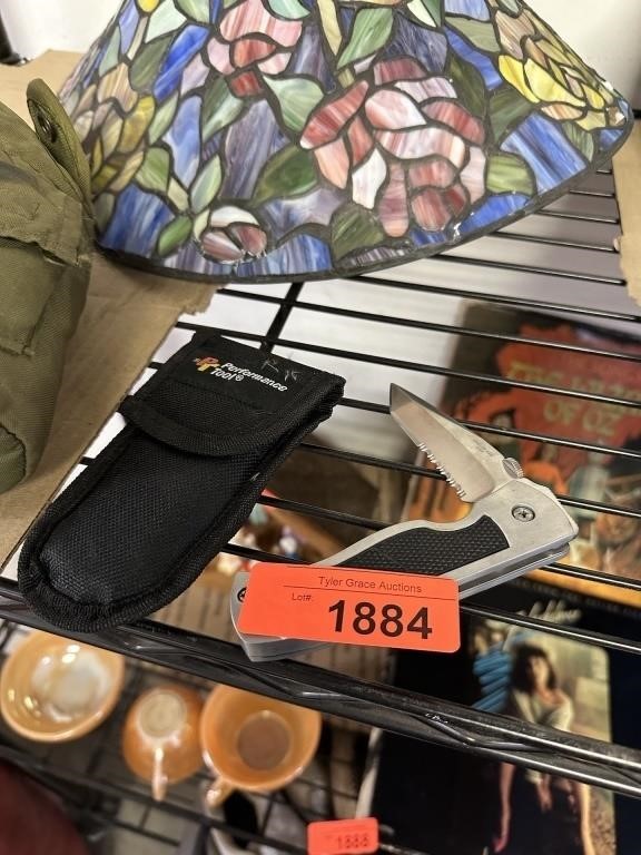 NICE FOLDING POCKET KNIFE W SHEATH