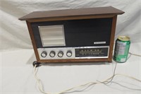 Radio antique, fonctionnelle