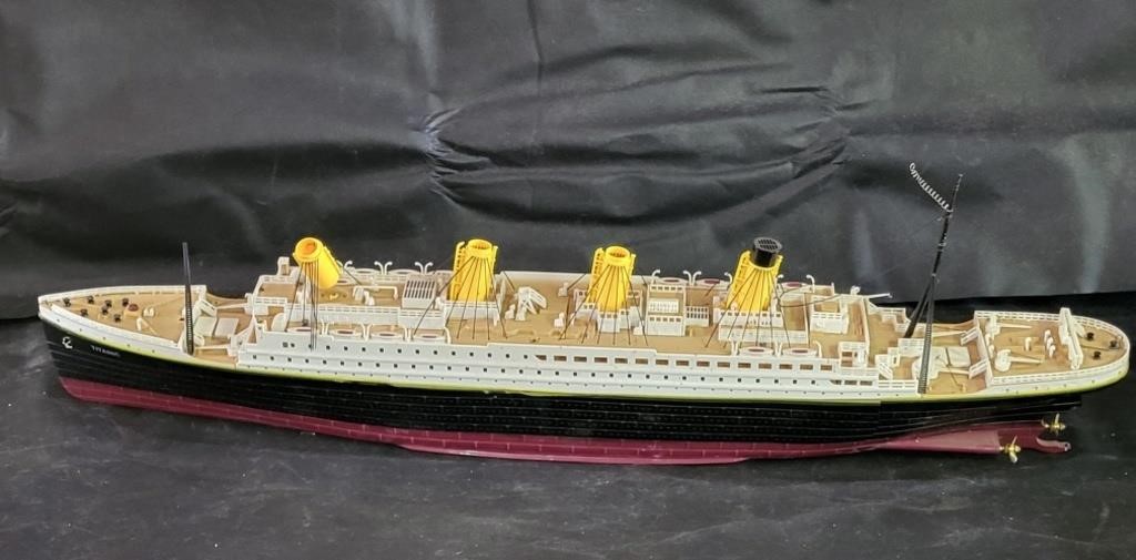 Titanic Plastic Model Ship