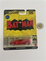 Hot Wheels premium Batman premier Batmobile neuf