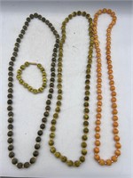 Vtg thread wrapped beads necklace silky balls