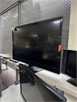 LARGE LG 47IN FLAT SCREEN TV WORKS