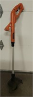 Black & Decker Weed Trimmer w/ Battery Charger