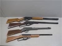 4 Toy rifles – Daisy no. 102 model 36, no. 1938