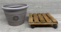 Garden Pot With Rolling Stand