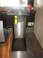 COFFEE MACHINE W/ HOT WATER TAP