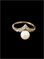 14k gold Diamond and Pearl ring sz 7 3/4