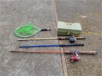 (3) Fishing Poles, Tacklebox & Net