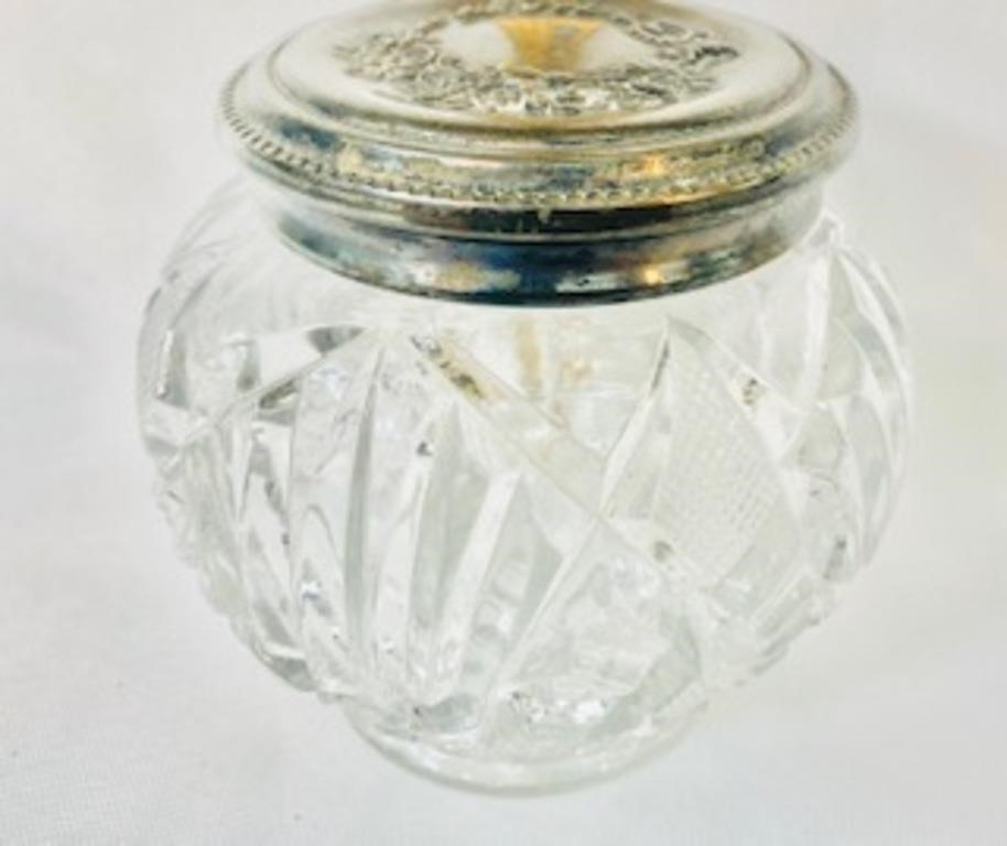 Pressed glass Powder jar