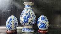 Blue & White Asian Porcelain Dragon Vase &