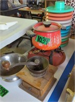 Mcm Hi-snack Cup Holder Plates, Red Fondue Pot,