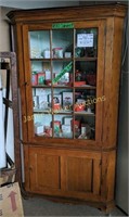 Antique Eastern Shore Pin Corner Cabinet.