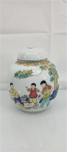 Vintage Porcelain Asian pot w/lid 6"