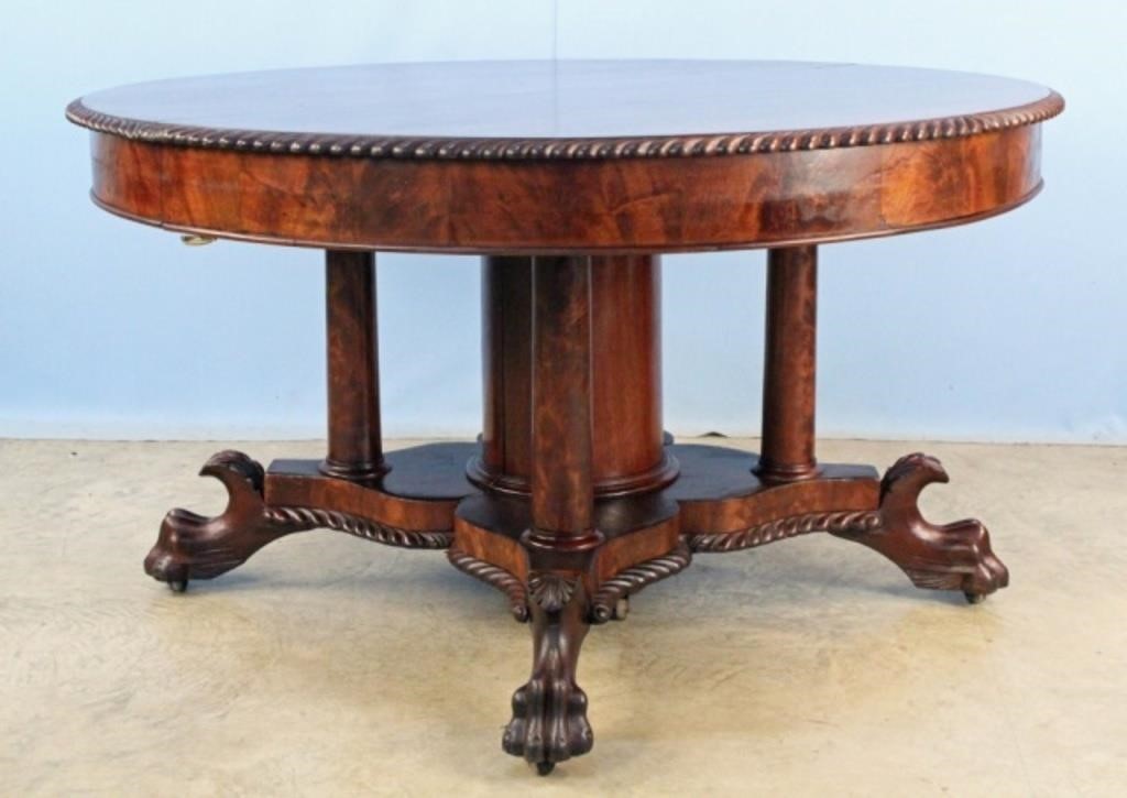 Empire Mahogany Dinning Table w/ (2) Leaves