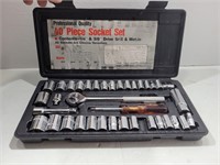40-Piece SAE/Metric Socket Set