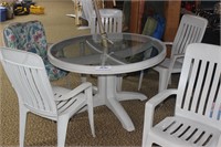 Patio table w/ chairs