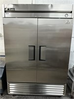 True 2 door commercial refrigerator