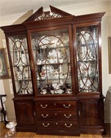 Large Thomasville China Cabinet- Great Condition