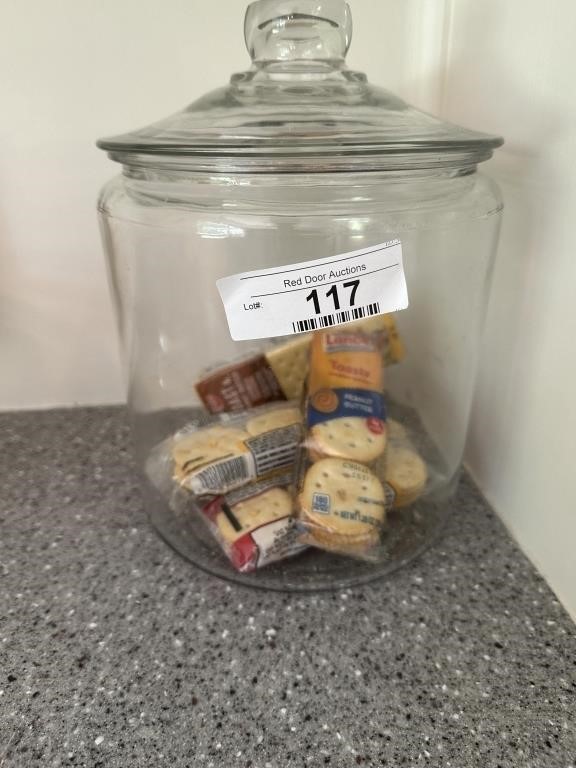 Cracker jar