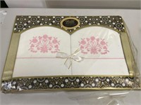Vtg pink pillow case set pink floral embroidery