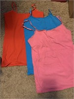 Size M Tank Tops Camis with Built in Bra