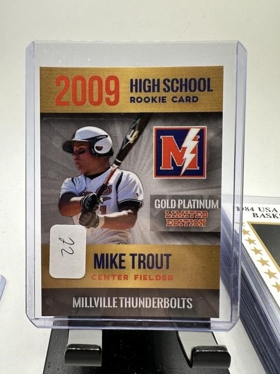 MIKE TROUT BASEBALL CARD