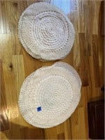 10 Placemats/ Doilies- 5 Of Each Size