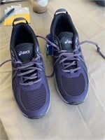 ASICS new with tags size 6