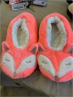 Cute size 7/8 slippers