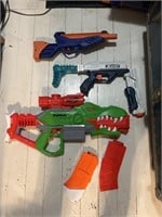 Nerf and other dart guns with magazine