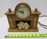Vintage United Mantle Clock