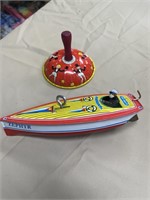 Tin metal toys wind up boat, noisemaker