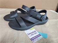 New sandals size 9 10