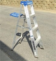 Louisville 4' Aluminum Ladder