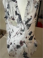 Size medium white floral top