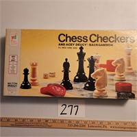 1970 Chess and Checkers