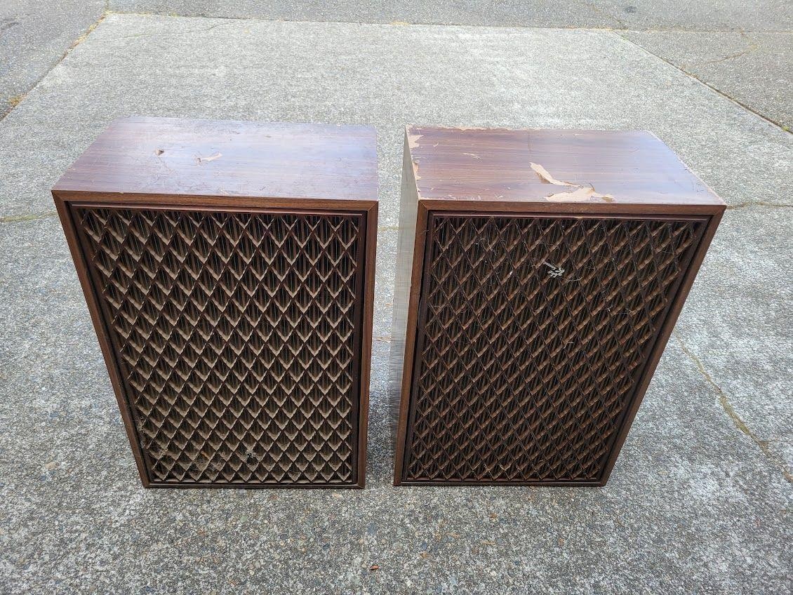 Pair of SANSUI SP-7500X Speakers