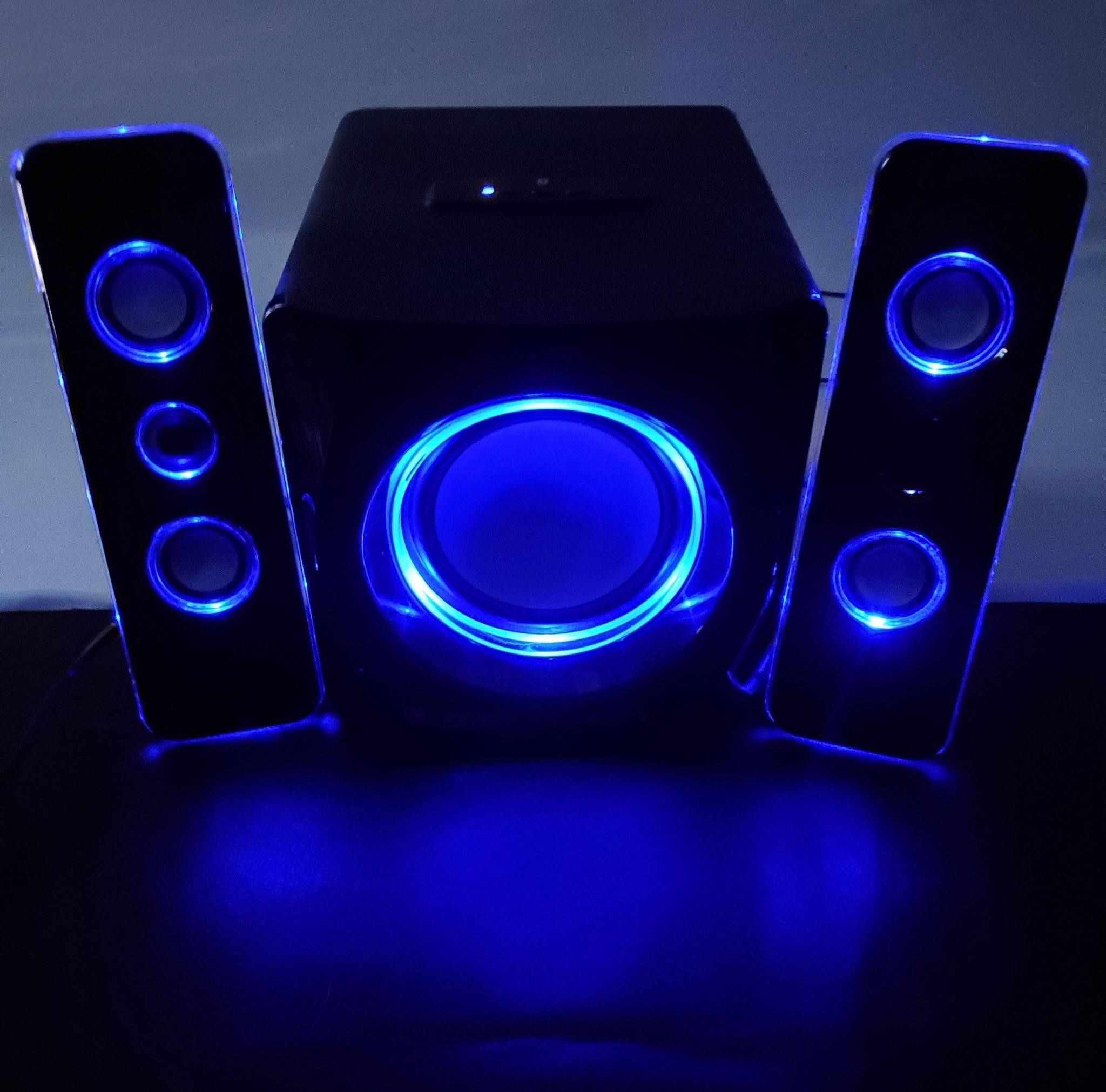 I Live Bluetooth Speaker with Glow Untested
