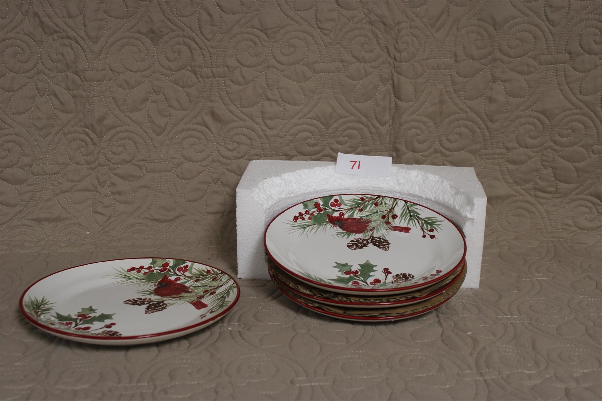 Set of 4 Cardinal Plates