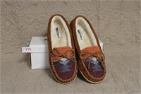 Minnetonka Men's Size 11 Loafers