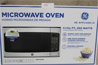 GE 1.1 Cubic Ft Microwave 950 Watts