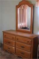 Dresser W/ Mirror